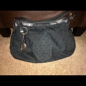 Barely Used Authentic Gucci bag 204990-Gorgeous!